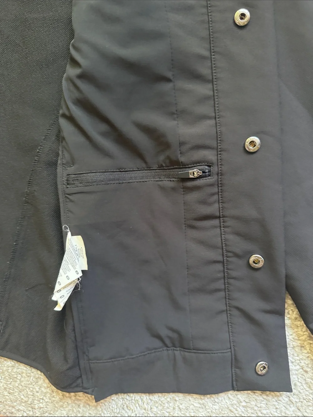 BYLT Basics minimalist black